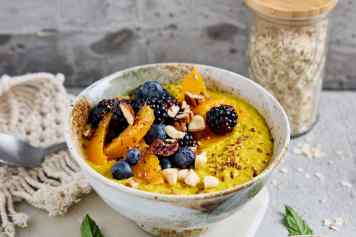Gesund in den Tag: Ingwer-Kurkuma-Porridge zum Frühstück