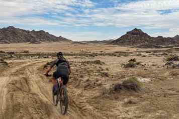 Wildes Blind Date in der Wüste