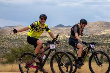 Wildes Blind Date in der Wüste