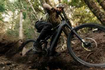 Gravity-E-MTB mit entnehmbarem 840-Wh-Akku