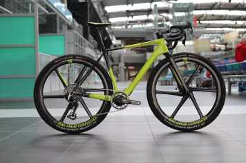 15.000 Euro Jubiläums-Gravelbike im Check