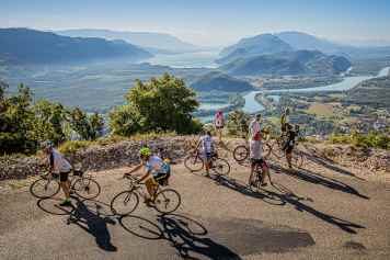 Freie Fahrt fürs Fahrrad - auf dem Col du Grand Colombier