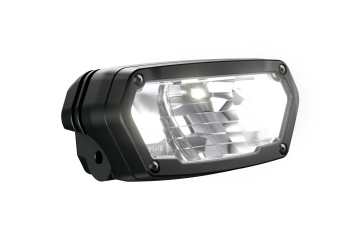 Un éclairage haut de gamme de 2 400 lumens pour vélo de course
