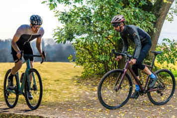 Cube-Gravelbikes im direkten Vergleich