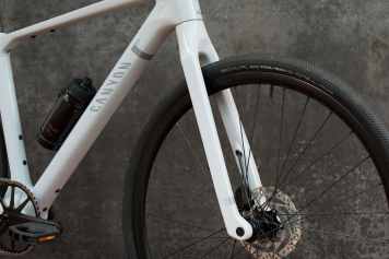 Günstiges Alltagsbike für Stadt und Schotter