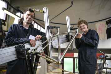 Im Kurs selbst einen 32” Rahmen bauen