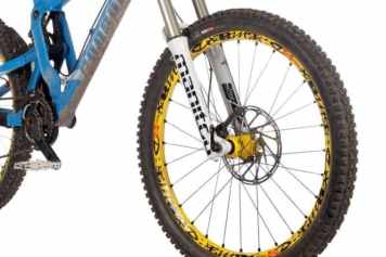 Der limitierte Mavic Deemax DH Laufradsatz im Retro-Look