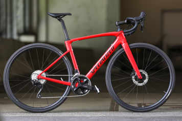 Das Specialized Roubaix SL8 Sport