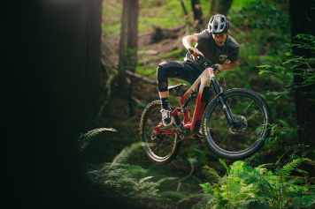 Leichtgewicht mit Carbon-Herz & Bosch-SX-Motor