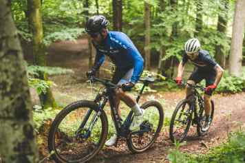 Funk-Schaltung Shimano XTR Di2 anno 2016 vs. Di2 2025