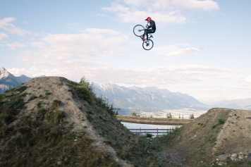 Gravel? Gabriel Wibmer sah ein Downhill-Bike