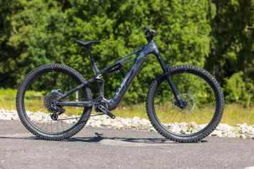 Cubes Trail-Rakete mit Avinox M2S