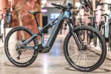 So fährt sich das Carbon-E-MTB für 4399 €
