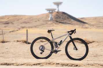 Kult-Bikepacking-Bike rollt jetzt auf 32-Zoll-Rädern