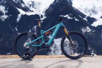 Tiroler E-Enduro mit extralanger Akku-Garantie