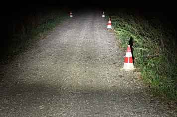 Starkes Lichtset mit praktischer Aero-Halterung