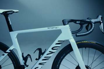 Neues Canyon Endurace CFR 2026 für Paris-Roubaix
