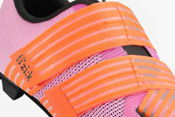 Ultraleichter Offroad-Rennschuh mit Carbonsohle