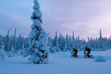Low-Budget-Tipps – so halten Sie Hände, Füße & Kopf warm!