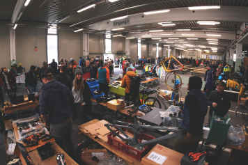 Szene-Talk & Schnäppchen in der Blumengroßmarkthalle