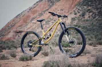 Stahl-Freerider aus Tschechien verbirgt eine zweite Kette