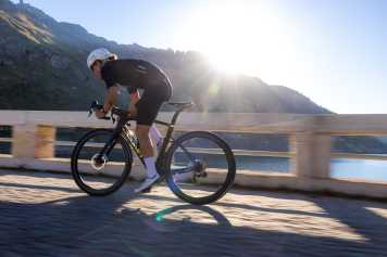 Pinarello stellt neues Dogma X vor