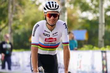 Red Bull - BORA - hansgrohe holt Ex-Gravel-Weltmeister