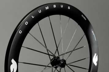 Columbus stellt erstmals Laufräder vor
