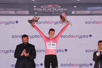 Longo Borghini fährt auf Königsteappe ins Rosa Trikot