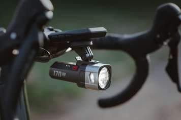 Smart Light Series mit Fernlicht, App-Anbindung und Radar