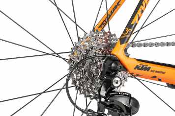 12 Marathon-Rennräder um 2.000 Euro