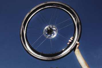 Campagnolo präsentiert All-Road-Laufrad Zonda Carbon