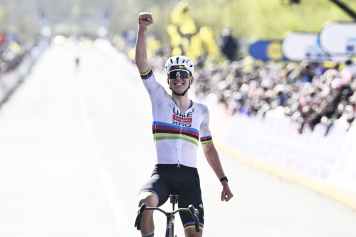 Flandern-König Pogacar feiert Rekord-Sieg