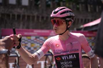 Vingegaard baut Giro-Führung aus
