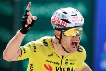 Van Aert gewinnt 13. Vuelta-Etappe
