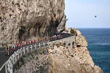 Erdrutsch gefährdet Streckenführung