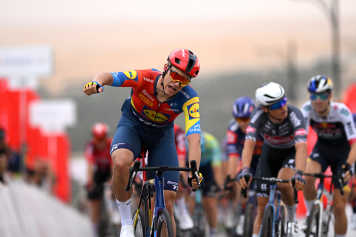 Milan gewinnt 1. Etappe - Schreckmoment für Pogačar