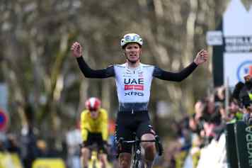 Almeida fängt Vingegaard nach Wetterchaos noch ab und gewinnt 4. Etappe