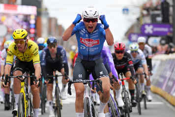 Philipsen sprintet zum Klassikersieg