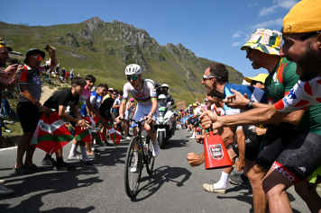 Pogacar demontiert die Konkurrenz am Tourmalet und ist zurück in Gelb