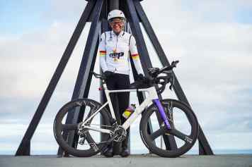 Schnellster Radfahrer durch Europa? Eine Frau