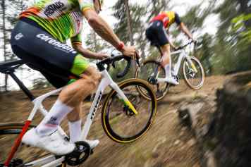 Cross Renner fast 400 Gramm leichter