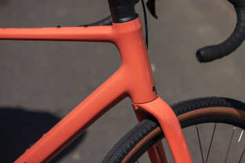 Gravelbike für 799 Euro bekommt Edel-Rahmen