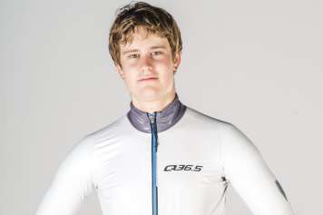 A lightweight weather-proof layer for fast rides