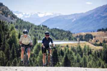 Un nouvel événement dédié aux vélos de gravel au lac de Reschen