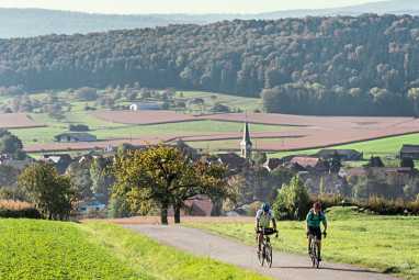 2 Touren durch die französische Hügellandschaft