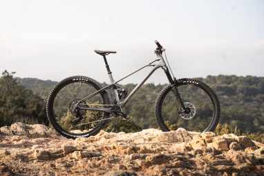 Das beste All-Mountain-Bike um 6000 Euro?