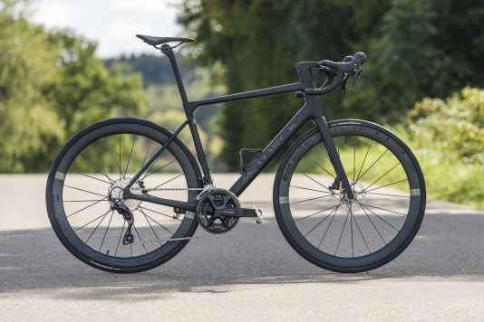 A sporty endurance racer