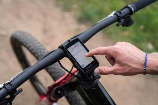 Der erste Bike-Computer mit Fahrwerkssteuerung