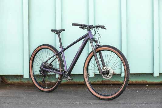 Einsteiger-Hardtail für 899 Euro